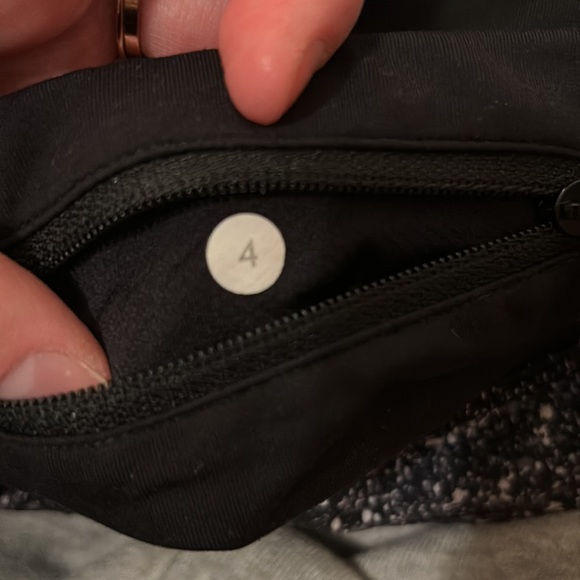 Lululemon shorts - Picture 4 of 5